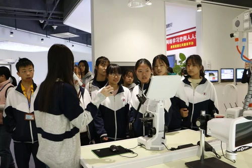 园区动态丨领略教育装备产业风采 激发学生创新创业热情 细胞技术研发和应用